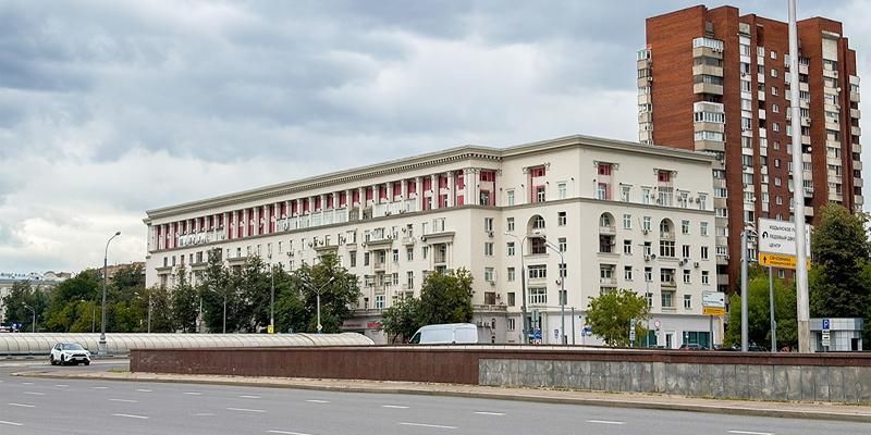 В Москве в рамках капремонта обновляют дома, где жили летчики — герои Советского Союза
