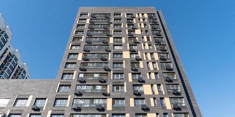 Первые семьи переехали в новостройку по программе реновации на Бескудниковском бульваре