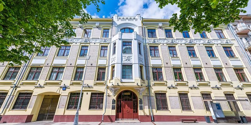 Орлы, чайки и мифический гамаюн: отправляемся искать птиц в московской архитектуре