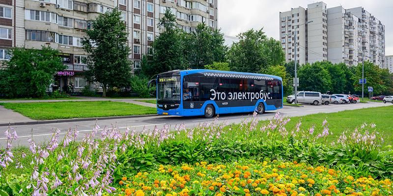 Семь электробусов нового поколения начали курсировать на маршруте № 275 в ЗАО