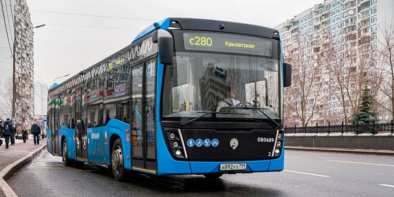 В ЗАО заработал новый автобусный маршрут от станции метро «Крылатское» до медучреждений
