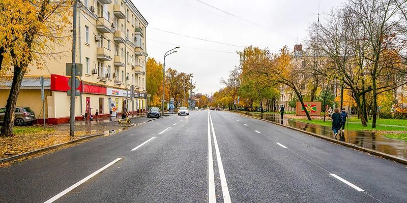 На улице Летчика Бабушкина завершили ремонт дорожного покрытия
