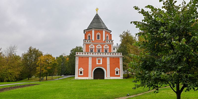 Изразцы, ботик и чертежи плотин: столичные школьники изучат исторический материал в усадьбе Измайлово