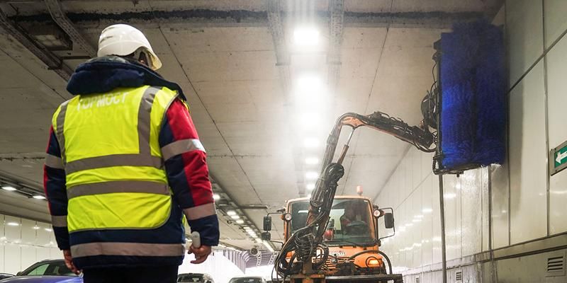Более 100 транспортных тоннелей промоют в Москве после зимы
