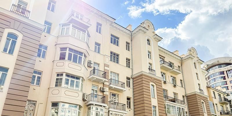 На Новом Арбате обновят дом в стиле неоклассики