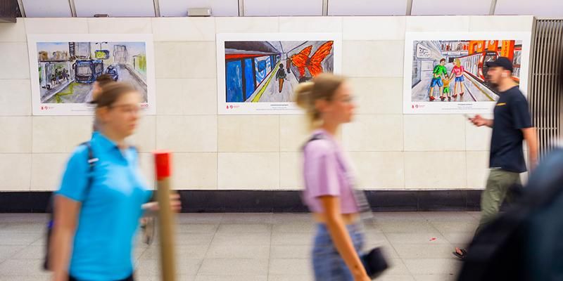 Выставка детских рисунков открылась в московском метро