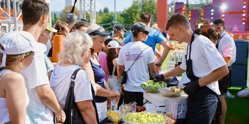 Официанты популярных ресторанов примут участие в тематическом забеге на Московском урбанфоруме