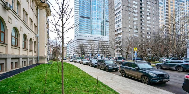 Завершен первый этап благоустройства территории возле городского вокзала