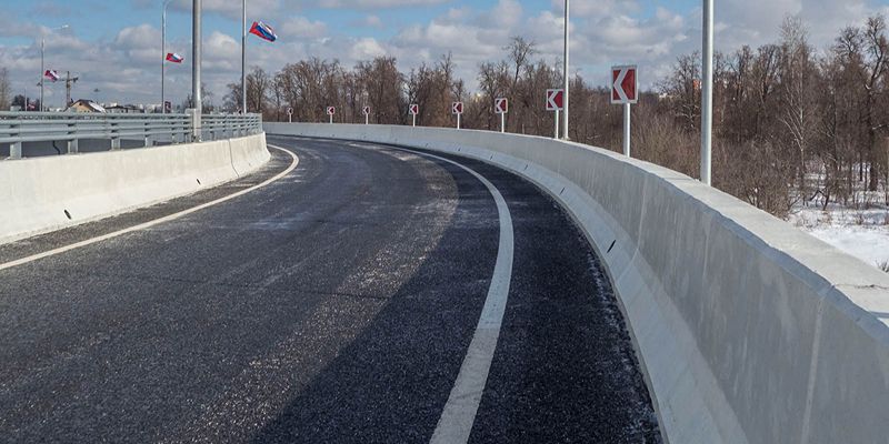 Завершено строительство путепровода на пересечении улицы Александры Монаховой с юго-западным дублером МКАД