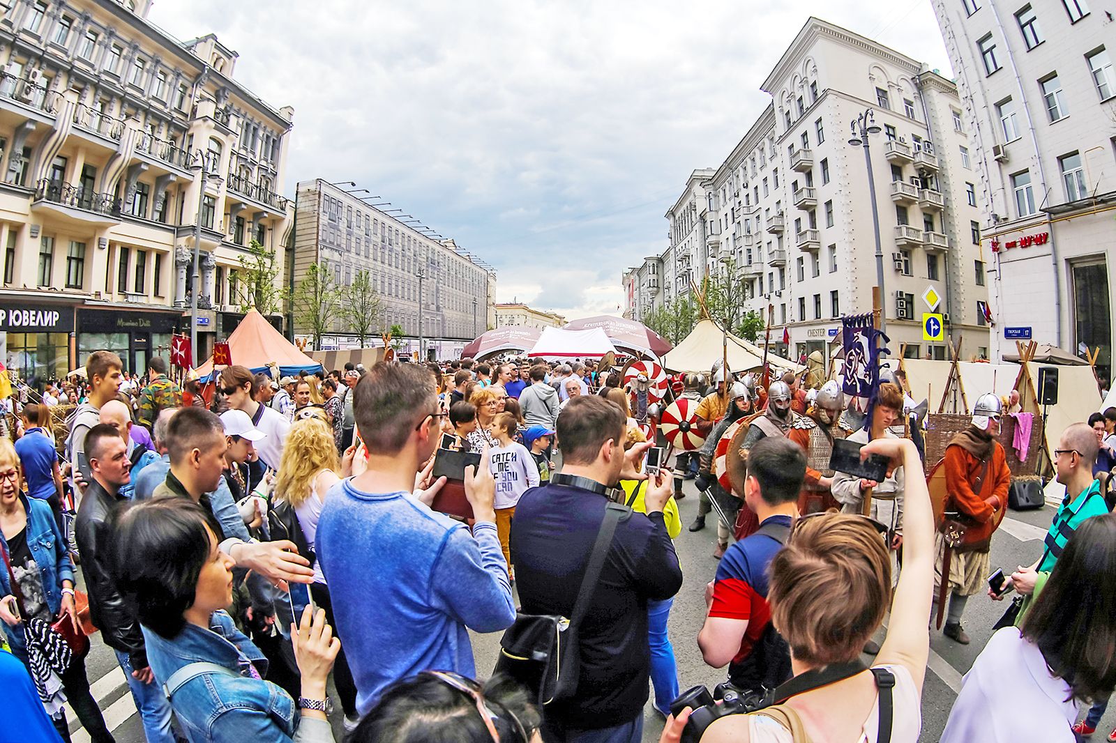 Тверская улица станет центром фестиваля «День России. Московское время»
