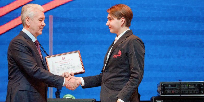 Сергей Собянин наградил победителей чемпионатов WorldSkills